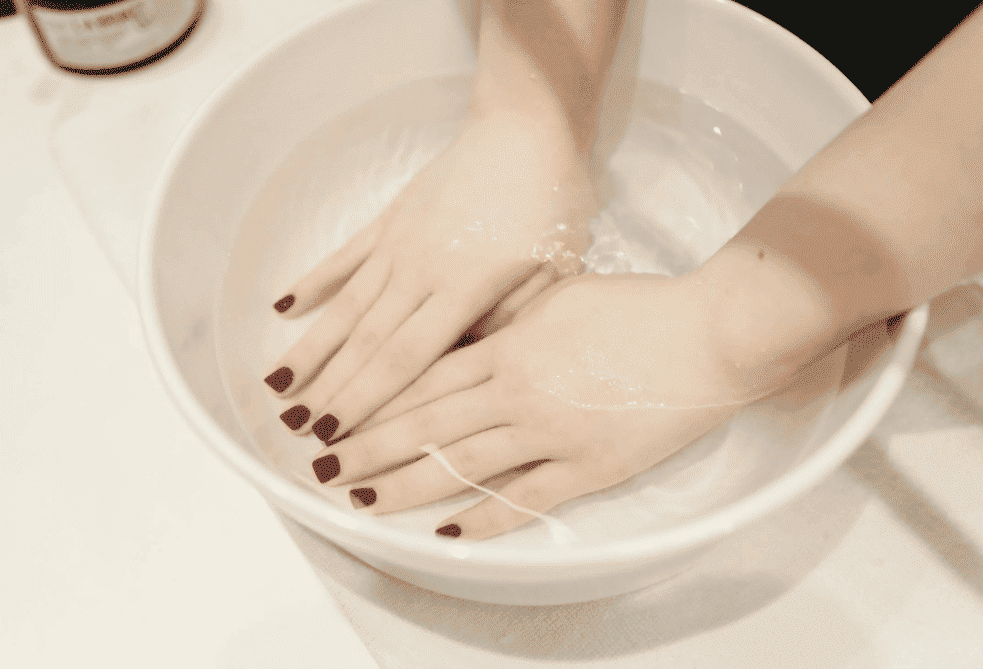 soak off press-on nails